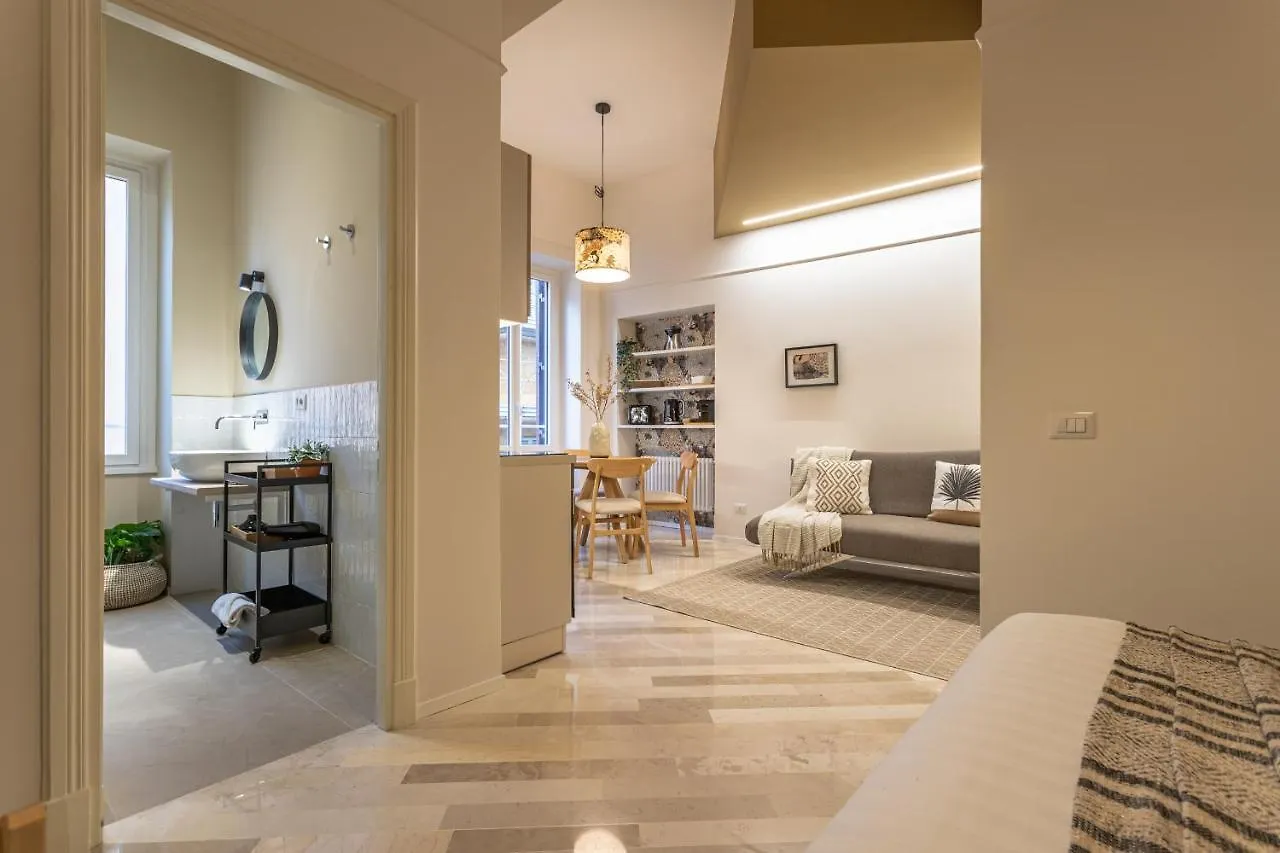 37 Colosseo Apartment Rome