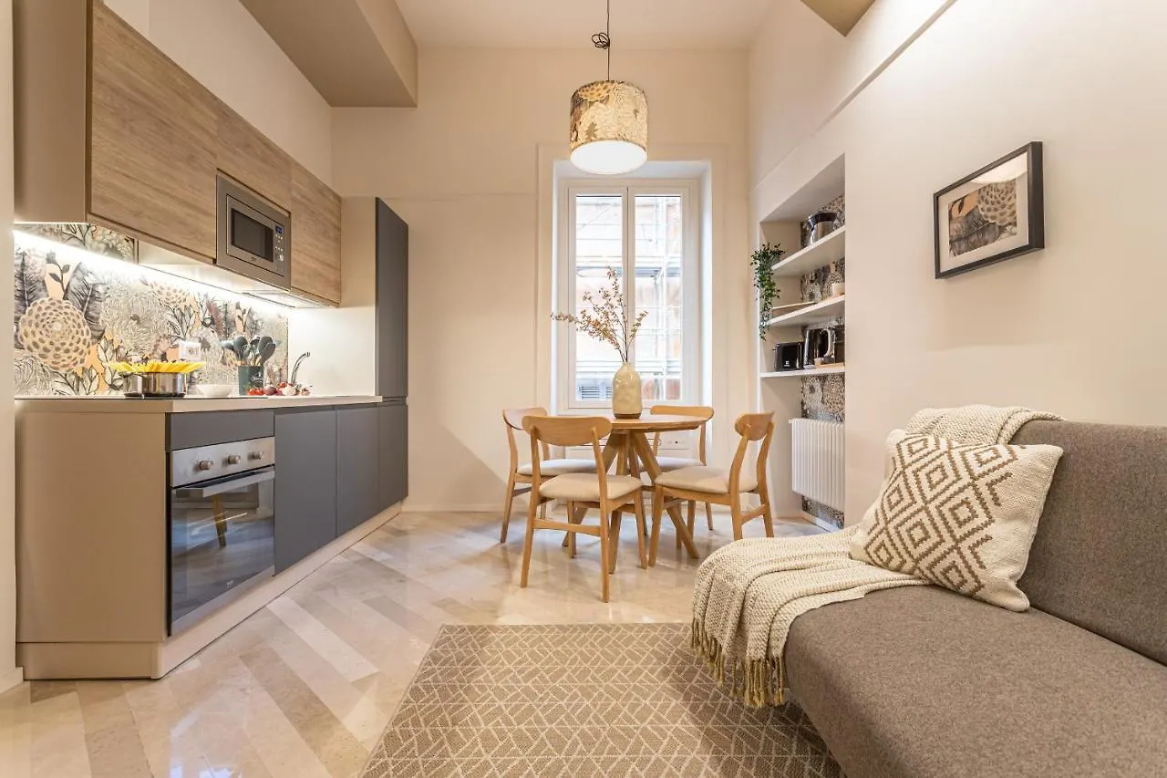 37 Colosseo Apartment Rome